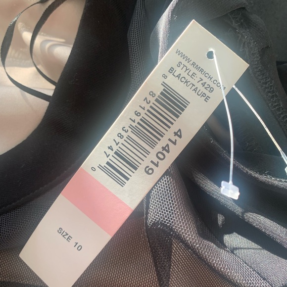 R & M Richards Dress - Picture 6 of 7